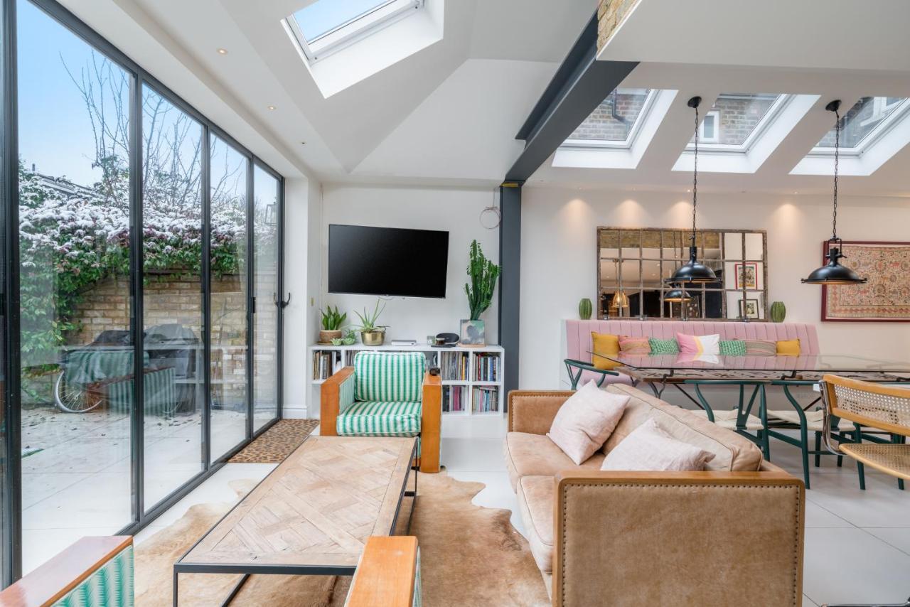 Ferienhaus Joivy Splendid 4 Bed, 4 Bath House With Garden, Shepherds Bush London