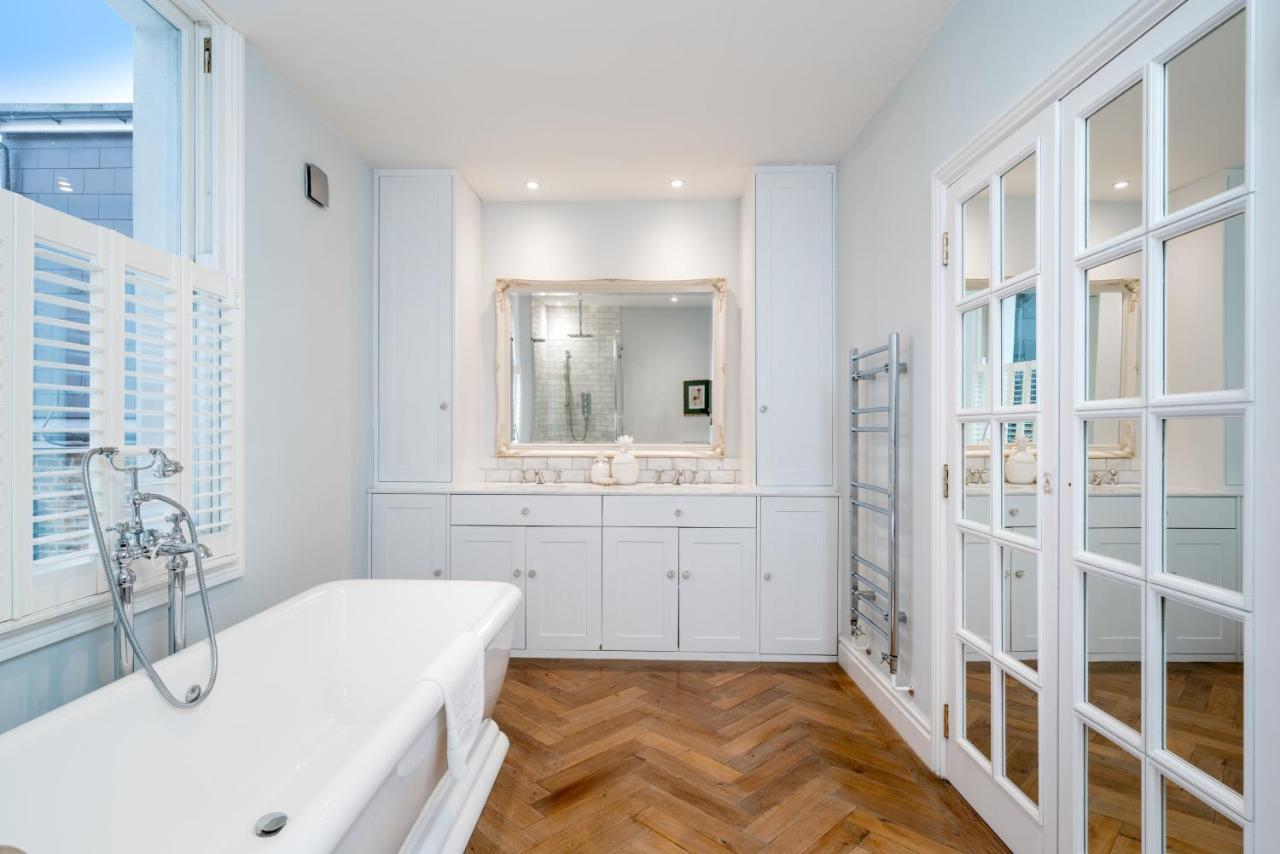 Joivy Splendid 4 Bed, 4 Bath House With Garden, Shepherds Bush Ferienhaus